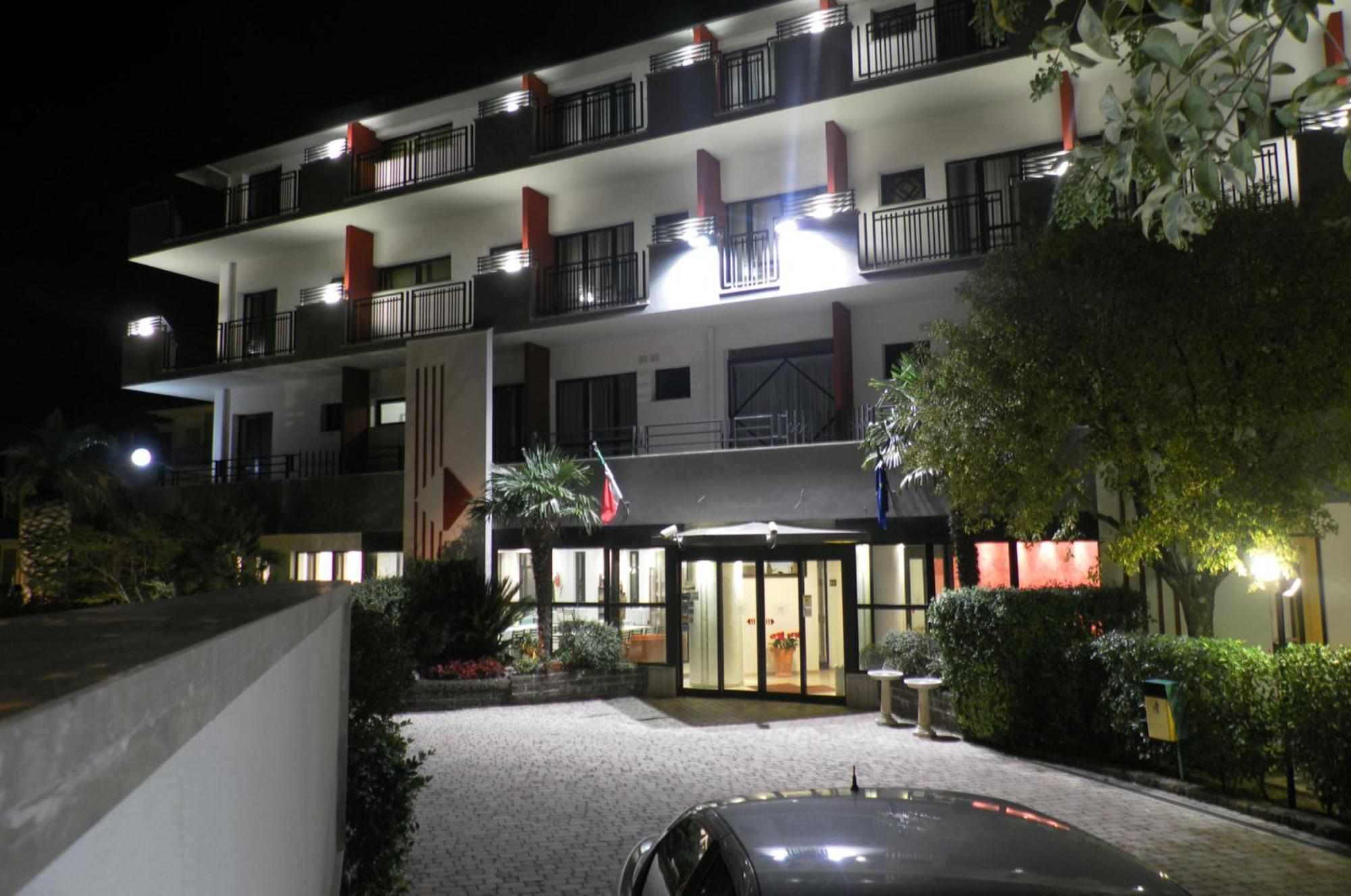 Hotel Sant'Elia SantʼElia Fiumerapido Eksteriør billede